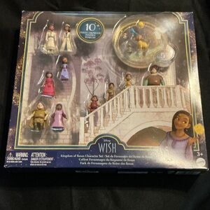 NEW Disney Wish Kingdom of Rosas Figure Set by Mattel